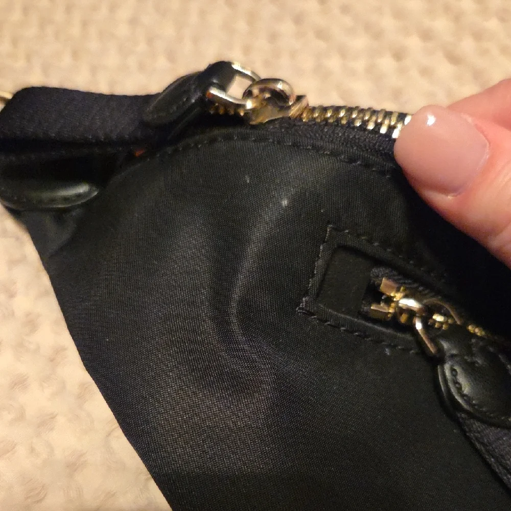 kate spade black nylon waist bag with gold zippers - Picture 5 of 9